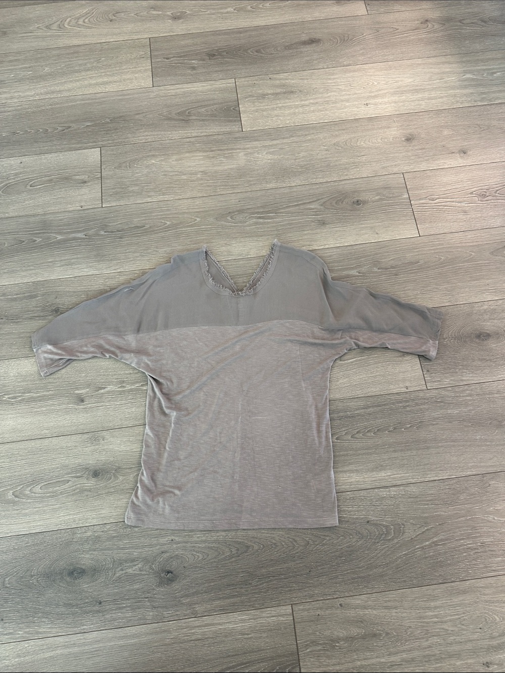 dolan taupe gray V-neck short sleeve tee